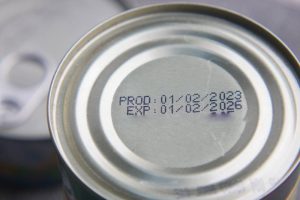 Expiry date on a can, knowing food dates helps avoid waste and protect health smartly.